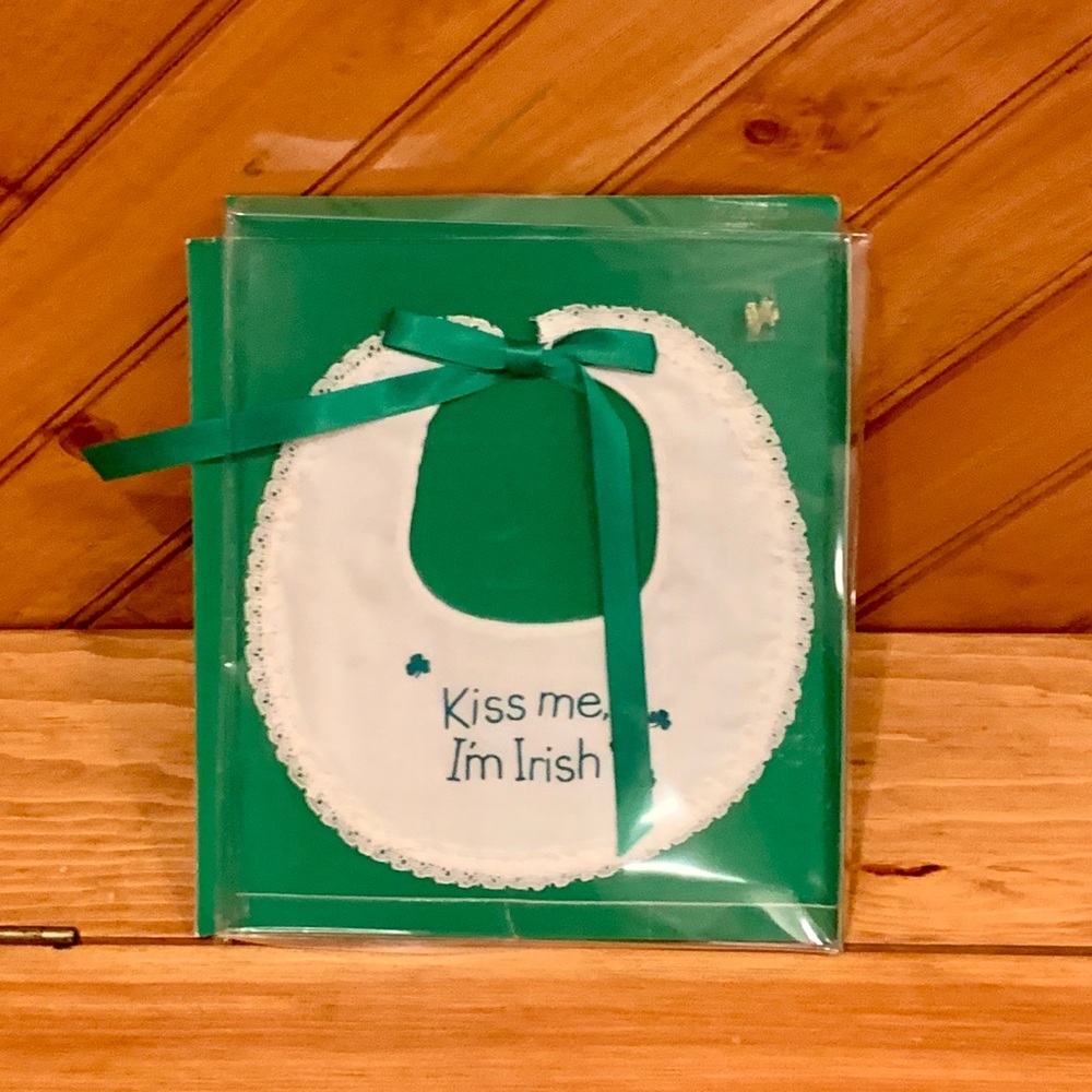 Ireland - Kiss Me I'm Irish BNWT Bib White with Green Trim - Saint Patricks Day